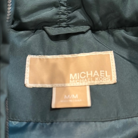 NWOT, michael kors Women's Green Puffer Vest - Picture 3 of 9